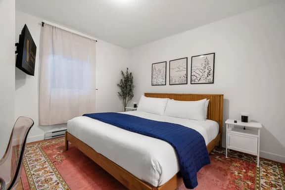 Summit Stay | Ground Floor | Central | AC | Pets - Image 2