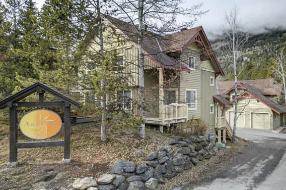 The Bunkhouse | Ski-in/Out | Central | Fireplace - Image 5