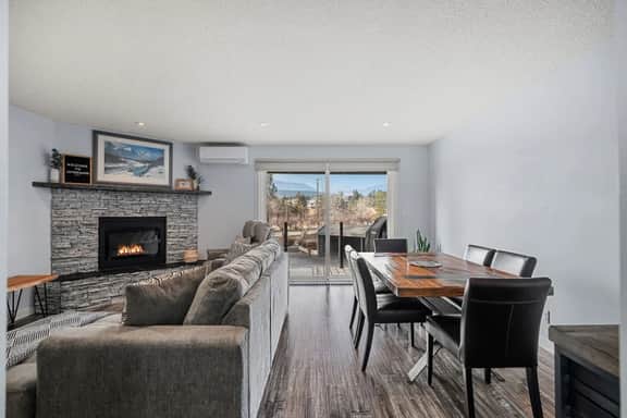 The Crest | Private Beach Access | Rooftop Patio - Image 2
