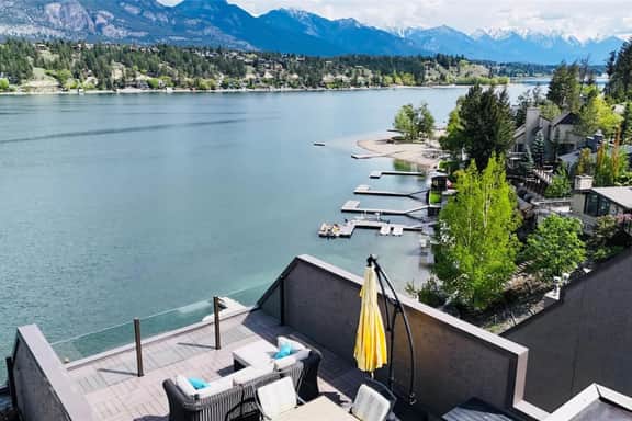 The Crest | Private Beach Access | Rooftop Patio - Image 3