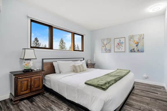 The Crest | Private Beach Access | Rooftop Patio - Image 4