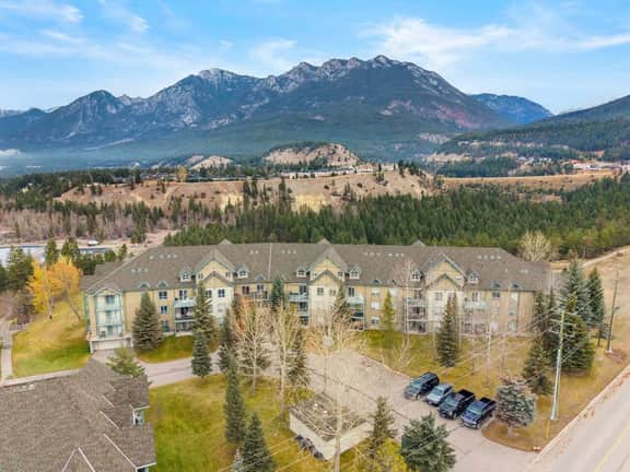 The Radium Rise | Outdoor Pool/Hot Tub | Balcony - Image 5