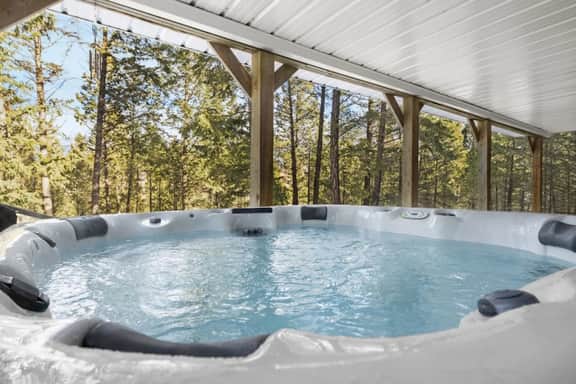 The Timbersmith | Hot Tub | Fire Pit | Deck | Pets - Image 2