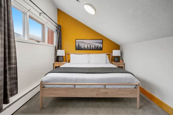 The Vantage | Ski-in/Ski-Out | Resort Access - Image 2