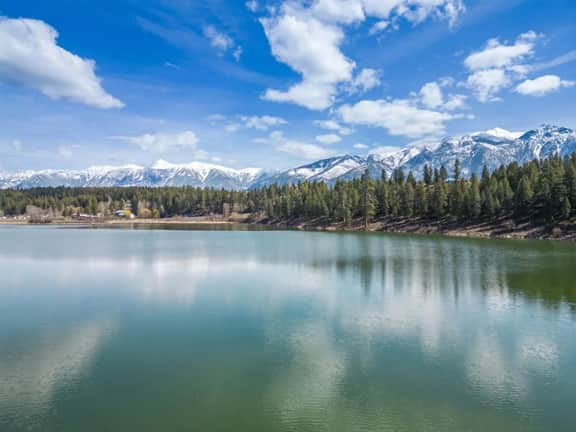Waterfront Lodge | Private Dock | Rocky Mountains - Image 5