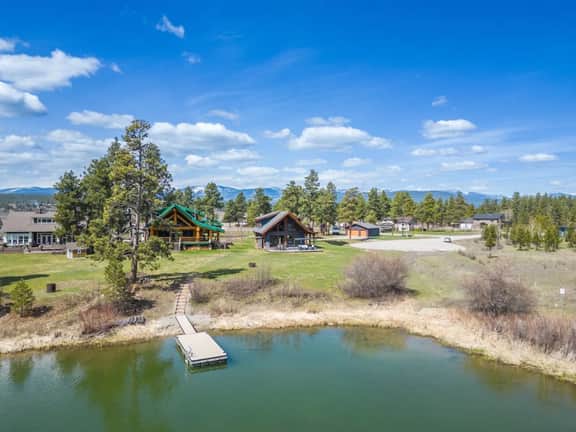 Waterfront Lodge | Private Dock | Rocky Mountains - Image 3