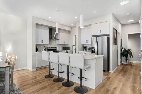 Zephyr | Rangeview | Garage | Office | Pets Ok - Image 2