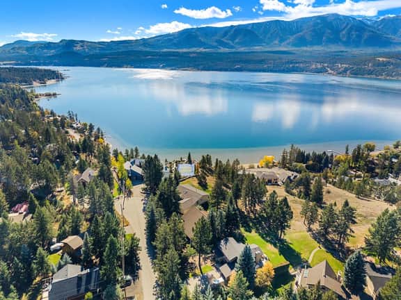 Ziggy | Pvt Beach Access | Lake Views | Fireplaces - Image 2